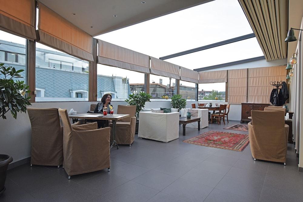 Velvet Hotel Tbilisi Ngoại thất bức ảnh