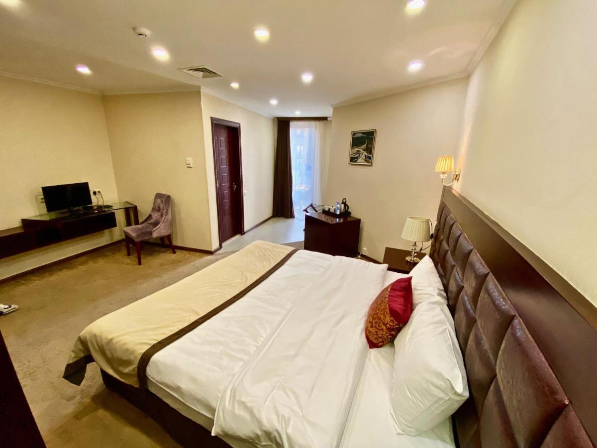 Velvet Hotel Tbilisi Ngoại thất bức ảnh